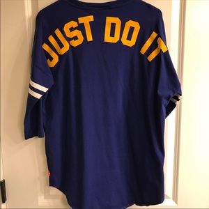 Nike 3/4 Length Tee Style Shirt